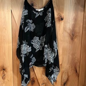 Lovestitch size L. Lined, Flowy and adjustable.